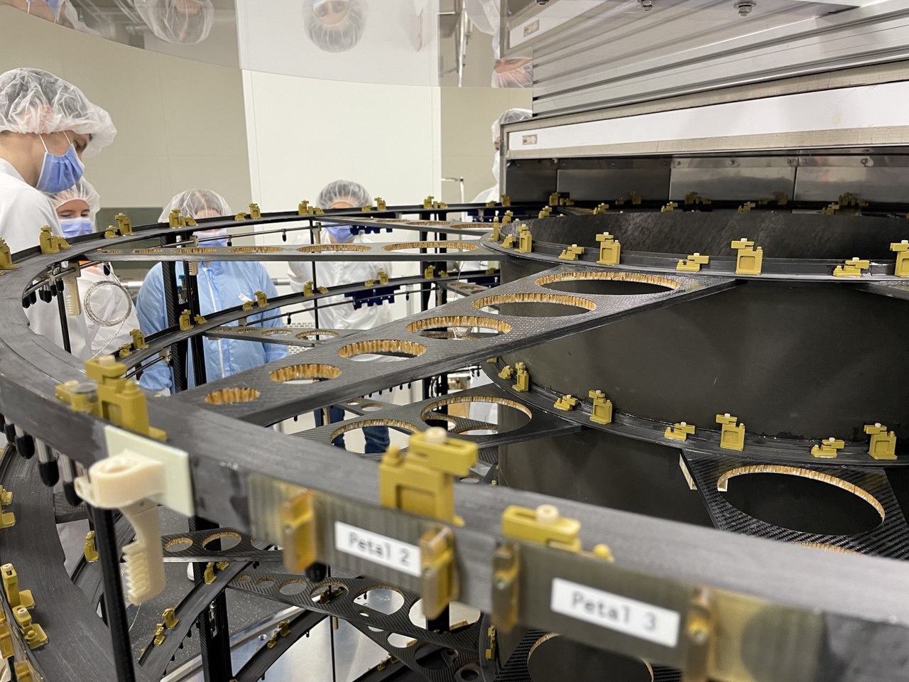 Honeycomb of the mechanical support